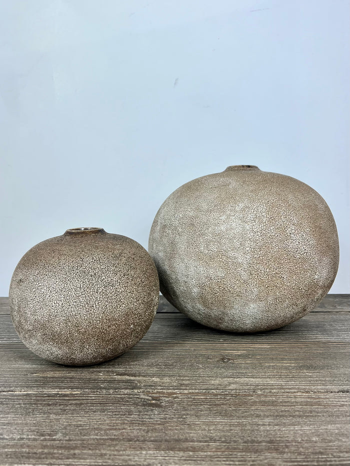 Nutmeg Linford Round Vase - 2 Sizes